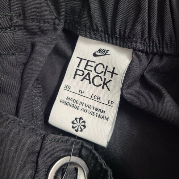 Nike Sportswear Tech Pack Cargo Pants FN2614-010 Size XS Black - Picture 5 of 6